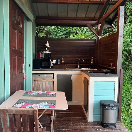 Charmant Bungalow Avec Piscine Saint-Joseph エクステリア 写真