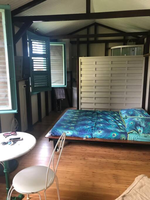 Charmant Bungalow Avec Piscine Saint-Joseph エクステリア 写真