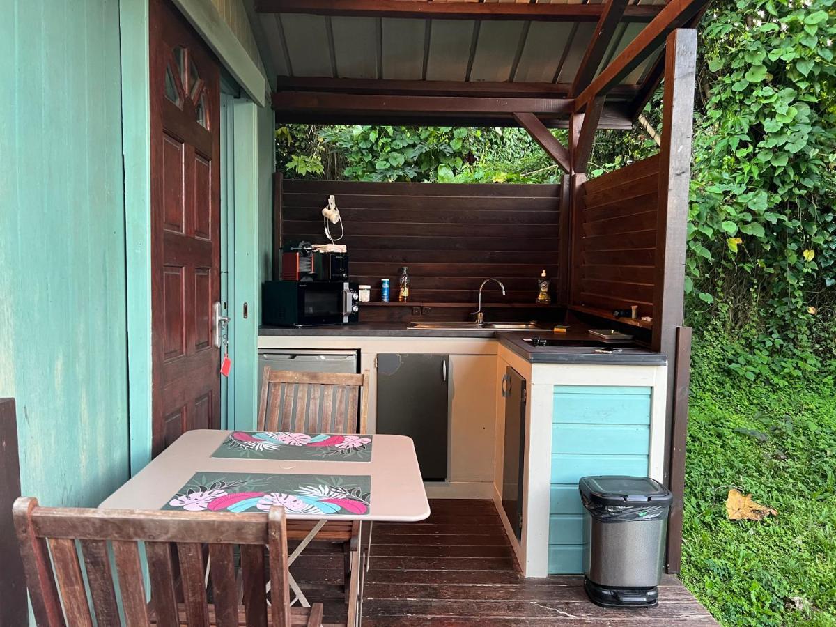 Charmant Bungalow Avec Piscine Saint-Joseph エクステリア 写真